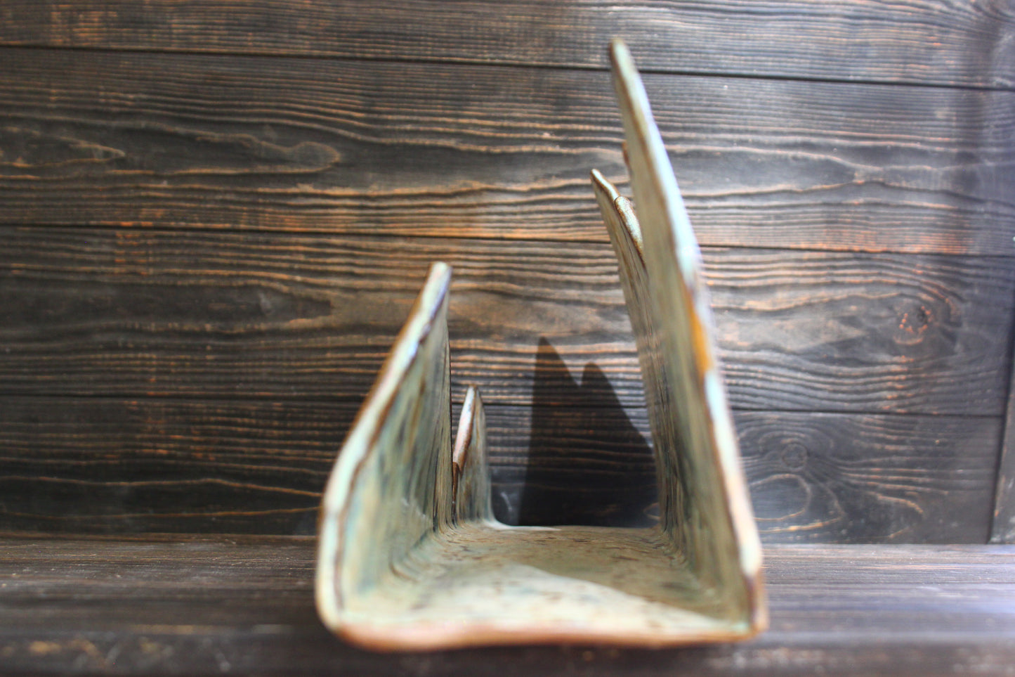 Mountain Magazine Holder