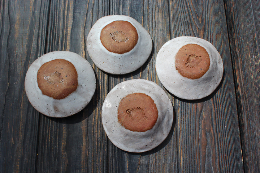 Small White Muffin Cups Set