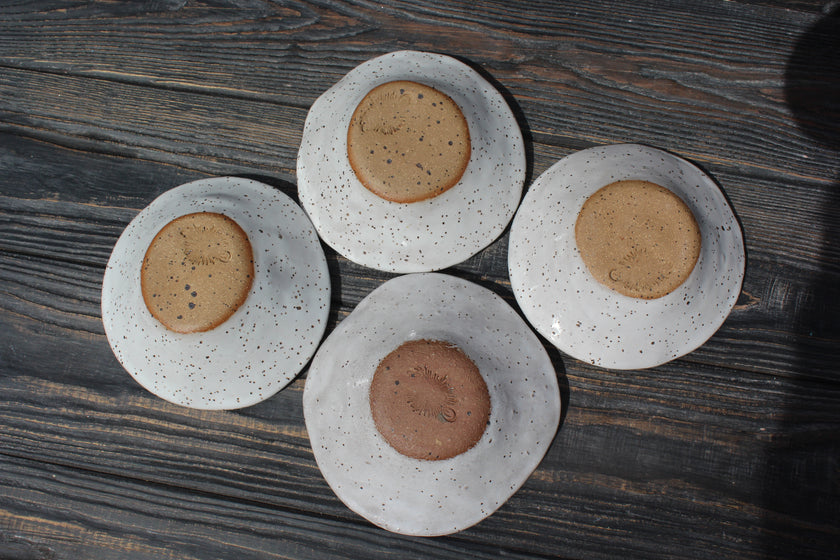 (larger) White Muffin Cups Set